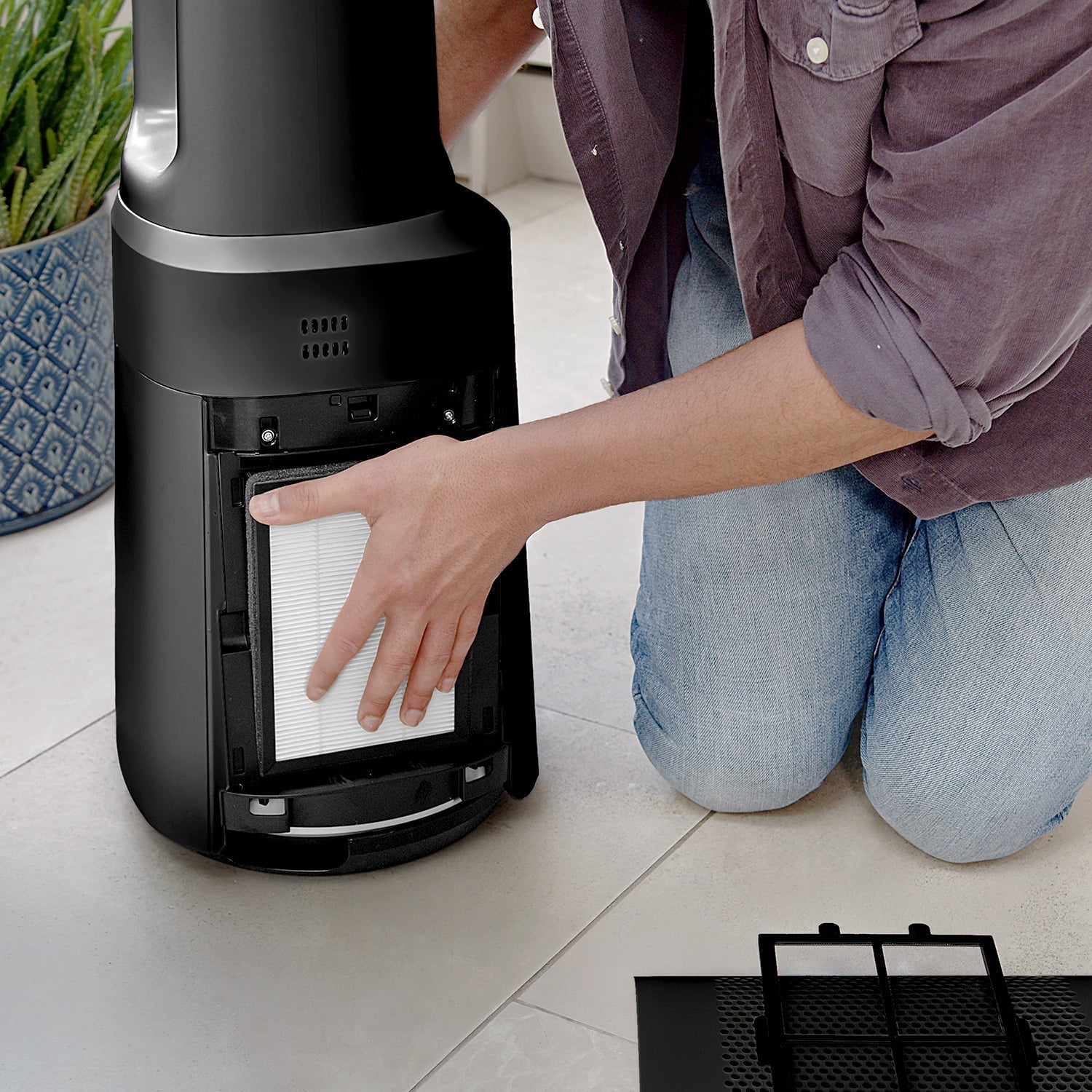 OmniAir 41" Premium Bladeless Tower Fan and Air Purifier - Black